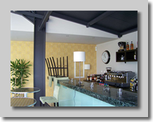 Επένδυση τοίχου με γυψοσανίδα και κατασκευή ραφιών με γυψοσανίδα